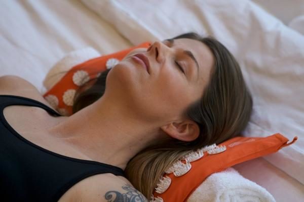 The Shakti Mat - Black - Image 3